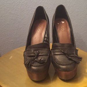 ⭐️🌟ALDO- BLACK WEDGE SHOES (SIZE 9.5)